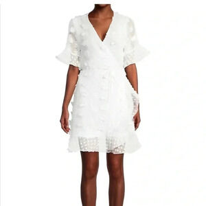 Avantlook White Wrap Dress Size Medium